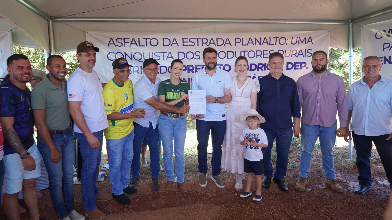 Colíder inicia maior obra de pavimentação rural de sua história com investimento de R$ 10 milhões